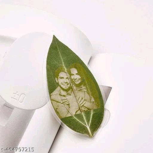 Unique Photo-Carved Leaf Keepsake – Sentimental Gift for Any Occasion