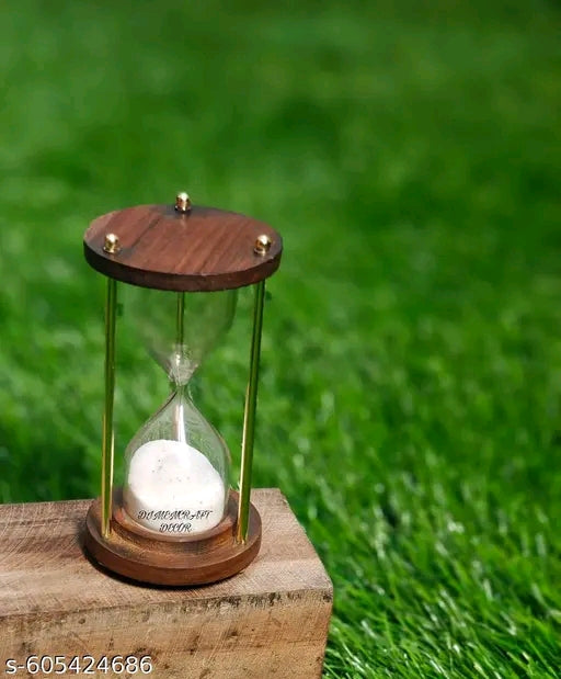 Wooden Sand Timer Hourglass – 1 Minute Classic Brown Vintage Desk Decor